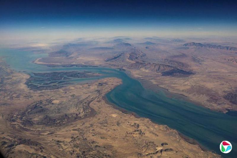 伊朗冲突以来首次 中国国企集装箱船通过霍尔木兹海峡