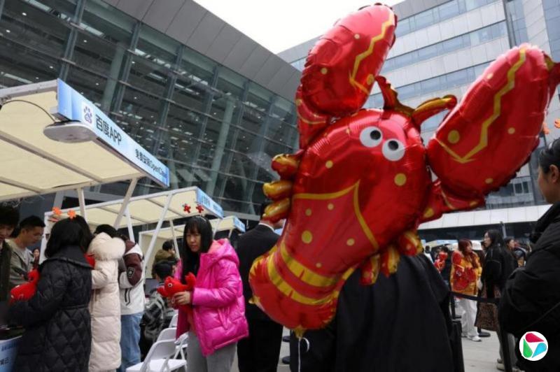 �й��ٷ���ʾʹ�á���Ϻ��׫дר��������ڷ���