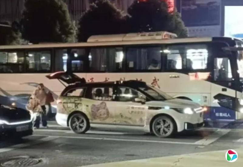 �人�ܲ����ܳ������塰̱���� �˿ͱ���