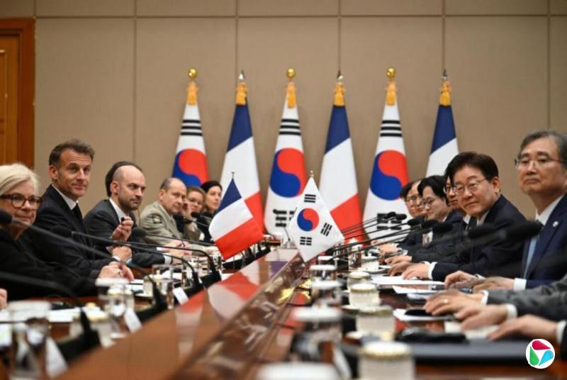 ������������˫�߹�ϵ������չȫ����Դ�г�