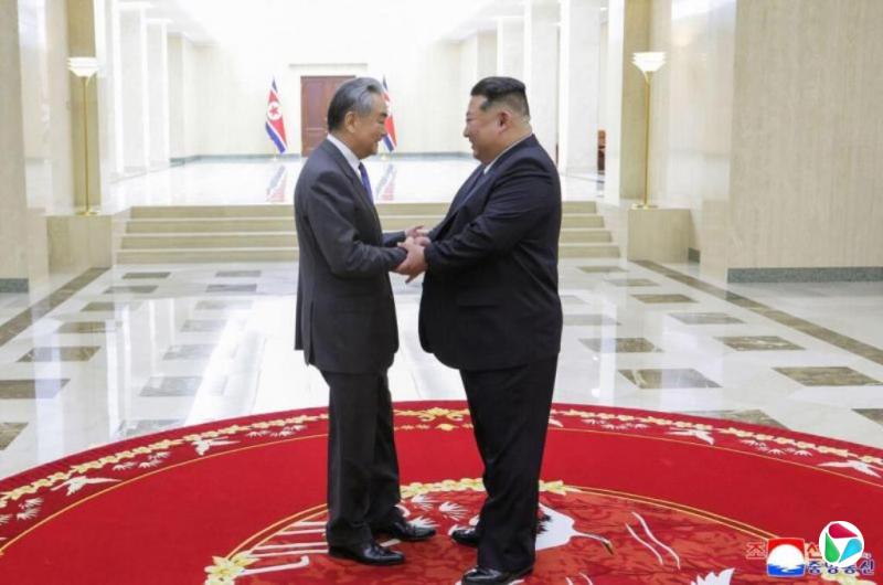 ������չʾ�˴����̬ ר�ң�ƽ������������Ӧ����