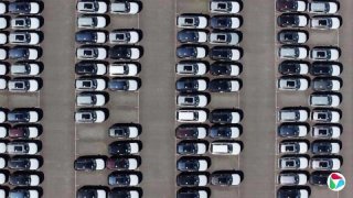 Ӣ������Ϊ�ζԽ����й����ַ�����̬