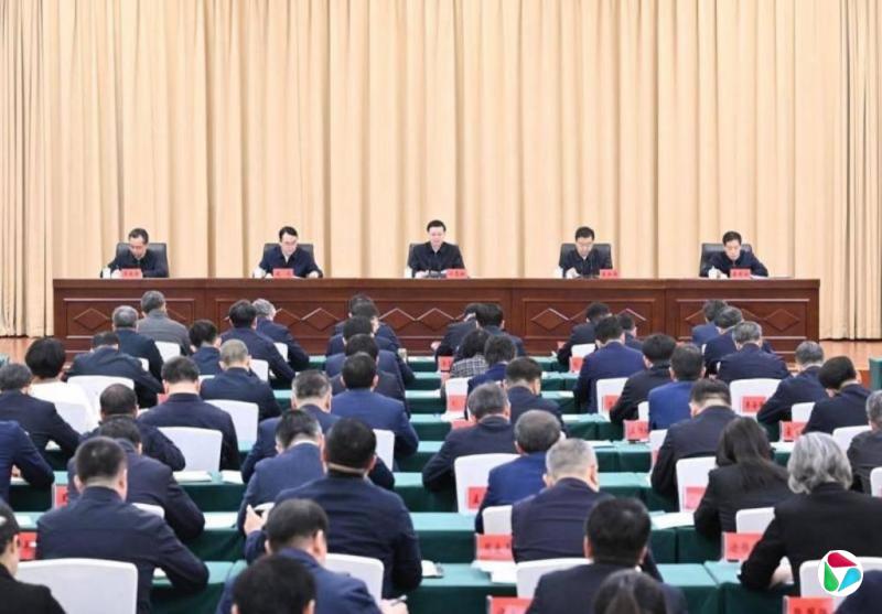 ����ʡί��ί�����鳤����Ϊδ�����ೡ�