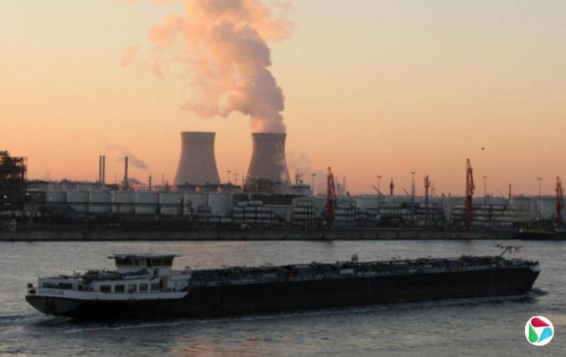 �����ظ壺�˵�վ��Ϊս���±�� ���ܸ���ǰ·Σ���ķ�