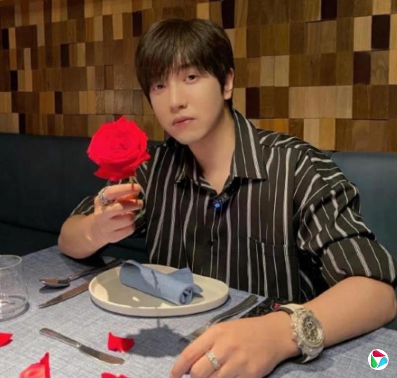 �й�һ̽������͵˰��900������ұ���