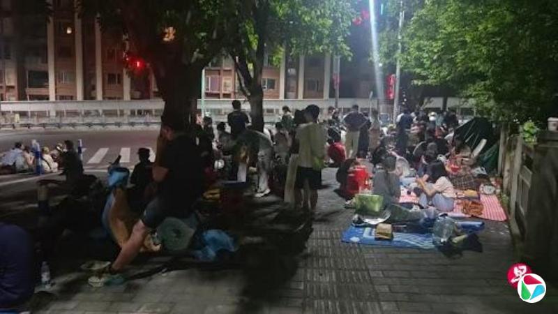 重庆男子虐狗罕见引发聚集抗议 分析:反虐待动物立法短期恐难落地